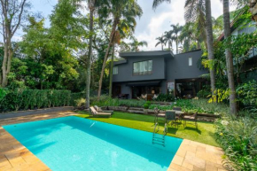 Linda casa em rua fechada com vista próxima ao shopping Cidade Jardim